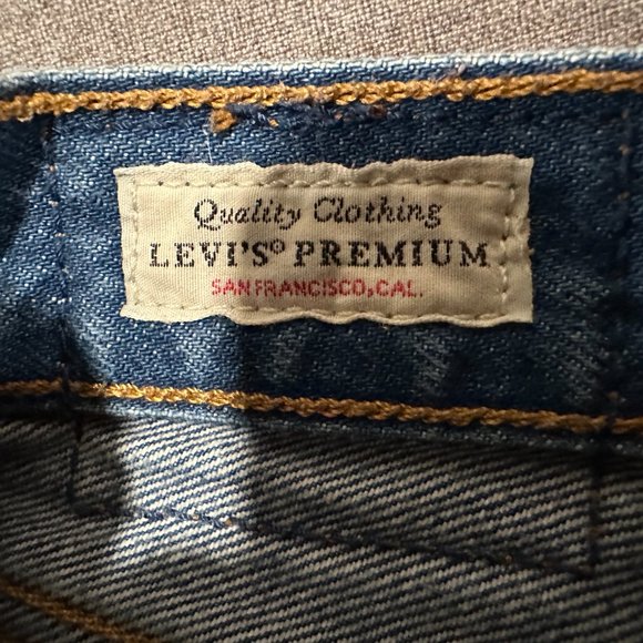 501 HIGH RISE WOMEN'S SHORTS - Picture 3 of 4